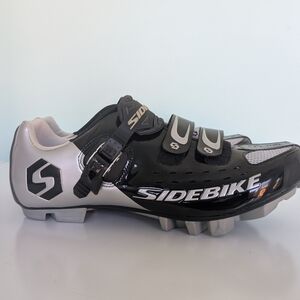 SideBike Black & Silver Cycling Shoes